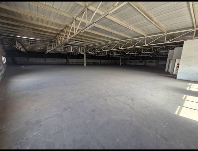 2,000M² WAREHOUSE TO LET IN BENROSE